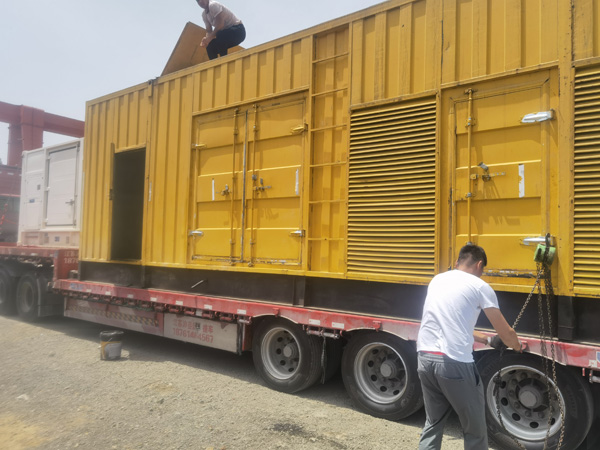 门源除了负载情况和发动机维护,还有哪些因素会影响 200kw 柴油发电机的油耗?